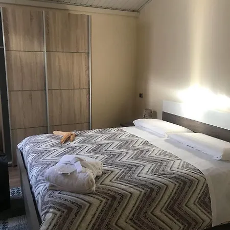 Lonatino Ξενοδοχείο 2*
